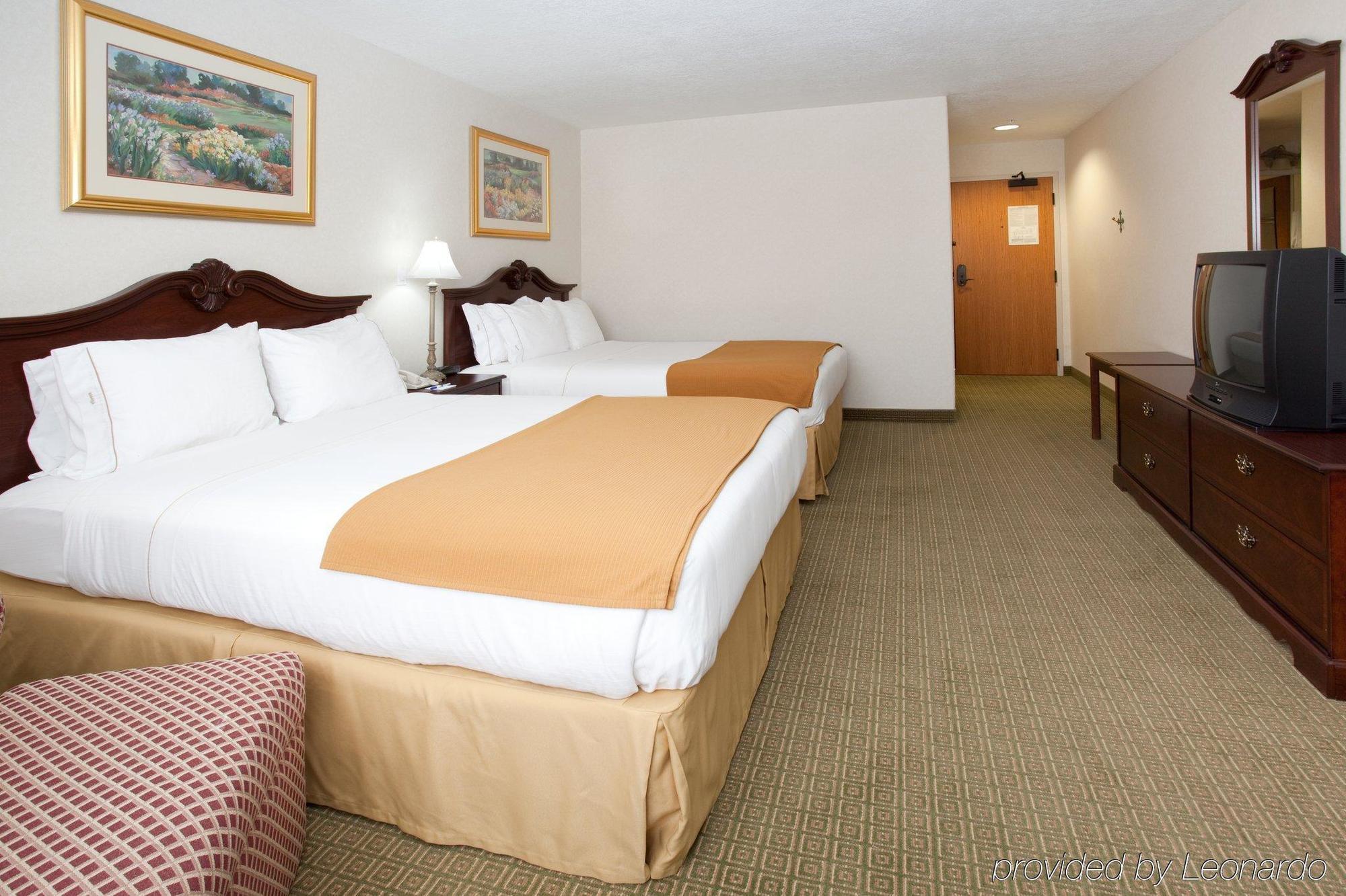 Baymont By Wyndham Belen Nm Hotel Ruang foto