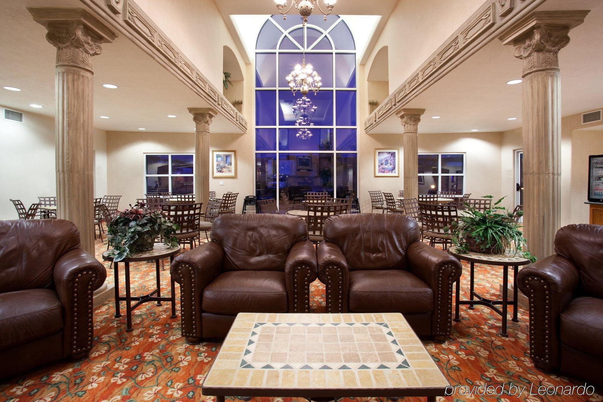 Baymont By Wyndham Belen Nm Hotel Interior foto